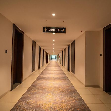 Hotel Omaya Garden Rāipur エクステリア 写真