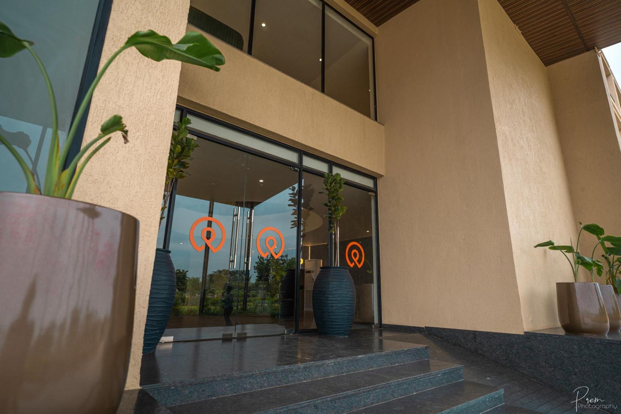 Hotel Omaya Garden Rāipur エクステリア 写真