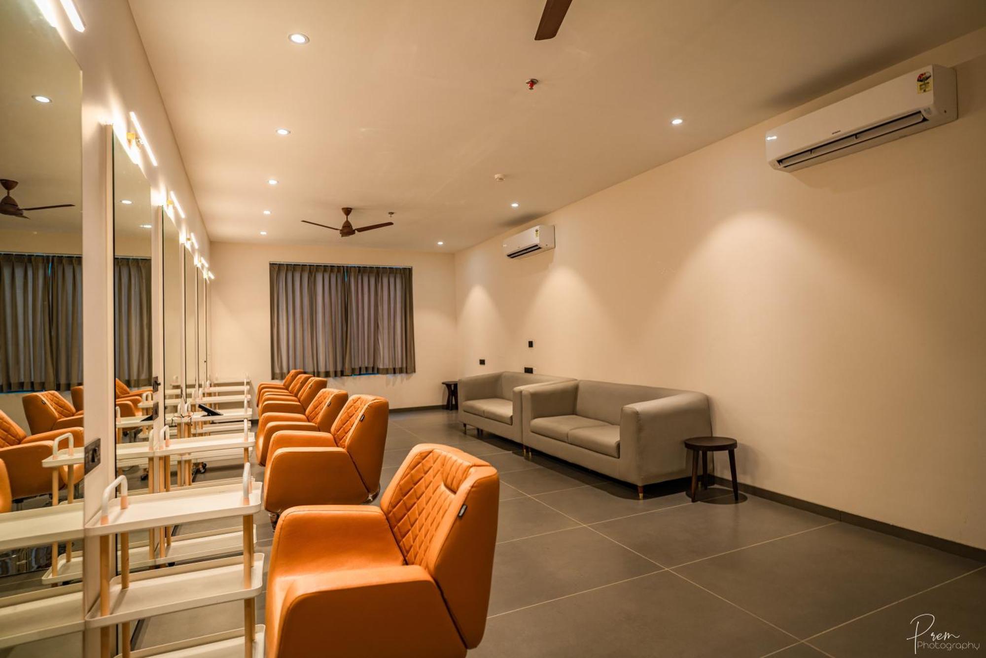 Hotel Omaya Garden Rāipur エクステリア 写真