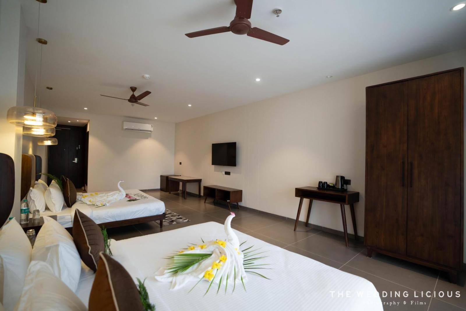 Hotel Omaya Garden Rāipur エクステリア 写真
