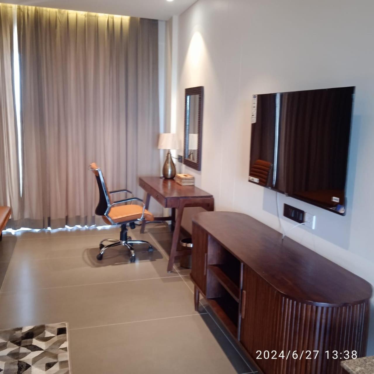 Hotel Omaya Garden Rāipur エクステリア 写真